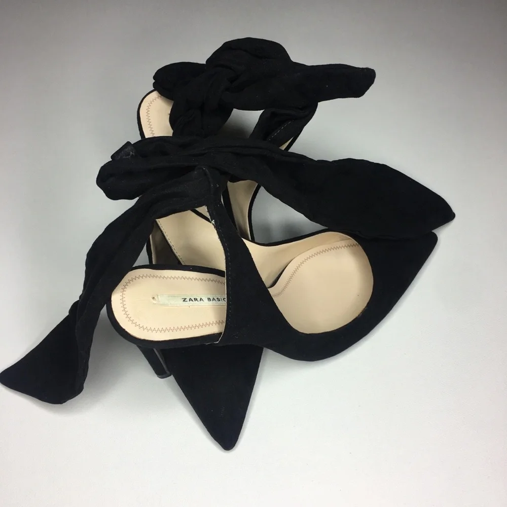 Black suede pointed toe heels - Picture 2 of 4